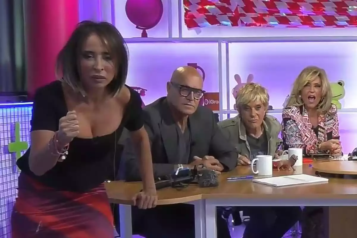 Captura de María Patiño, Kiko Matamoros, Chelo García Cortés y Lydia Lozano en Ni que fuéramos