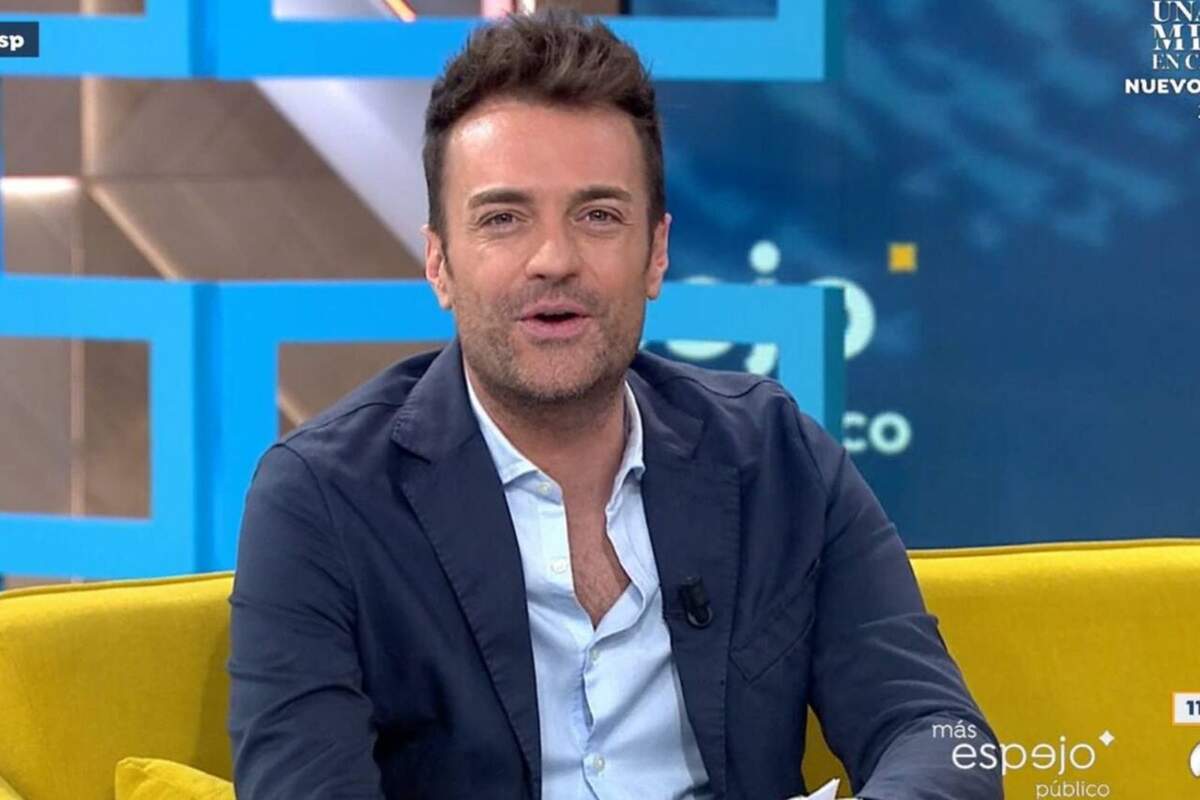 Captura de Miquel Valls como presentador de Espejo Público en Antena 3