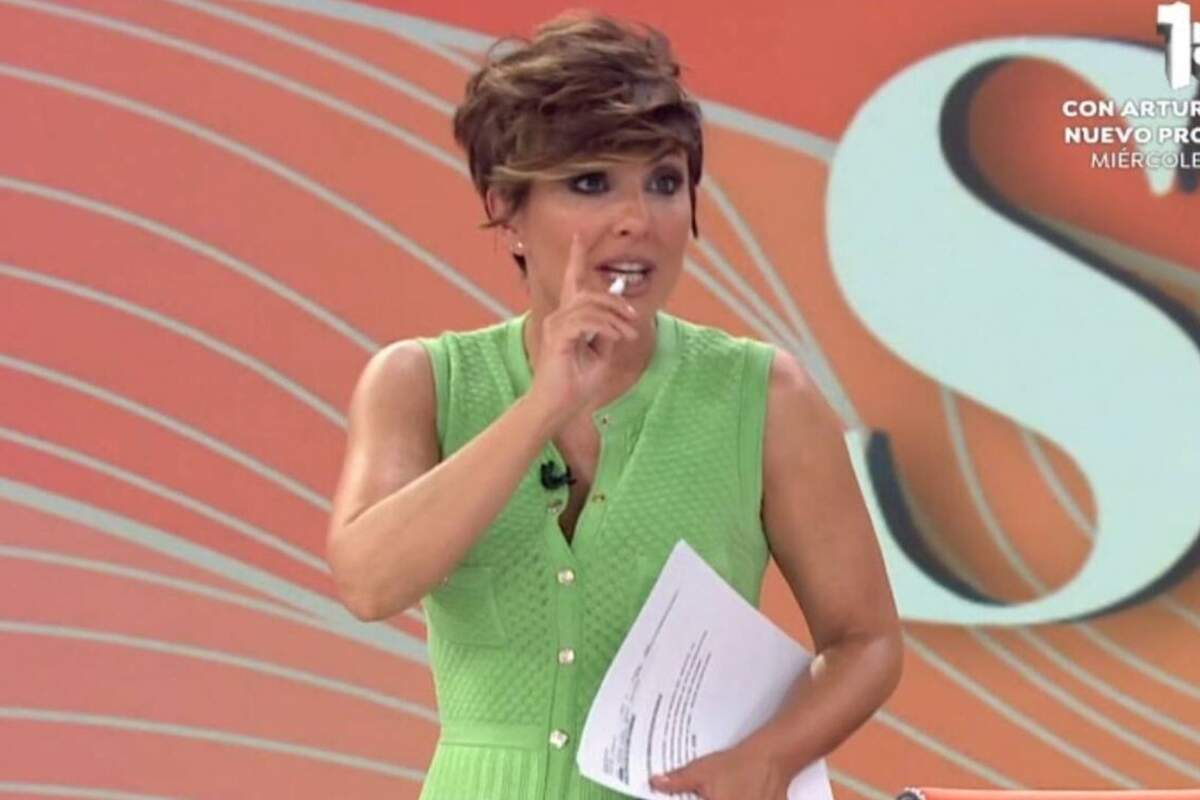 Captura de Sonsoles Ónega levantando el dedo en Y ahora Sonsoles de Antena 3